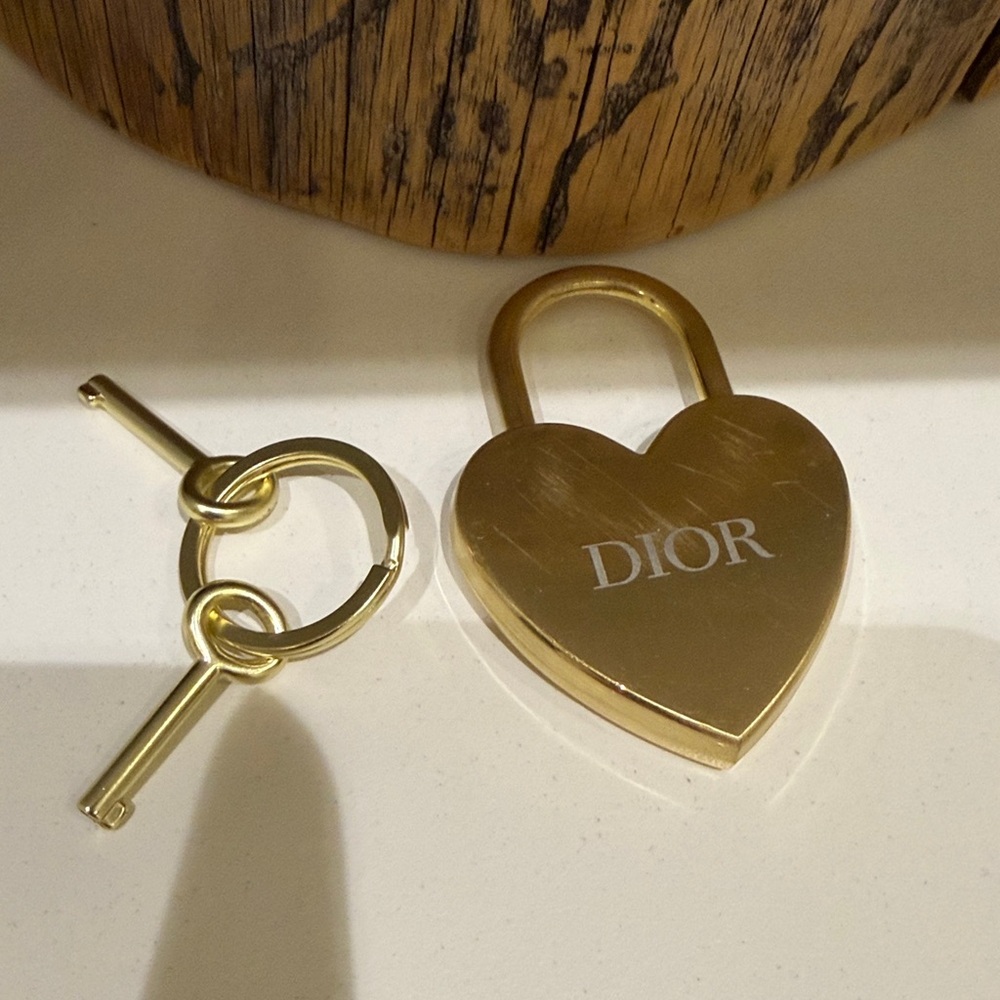 Dior Charm